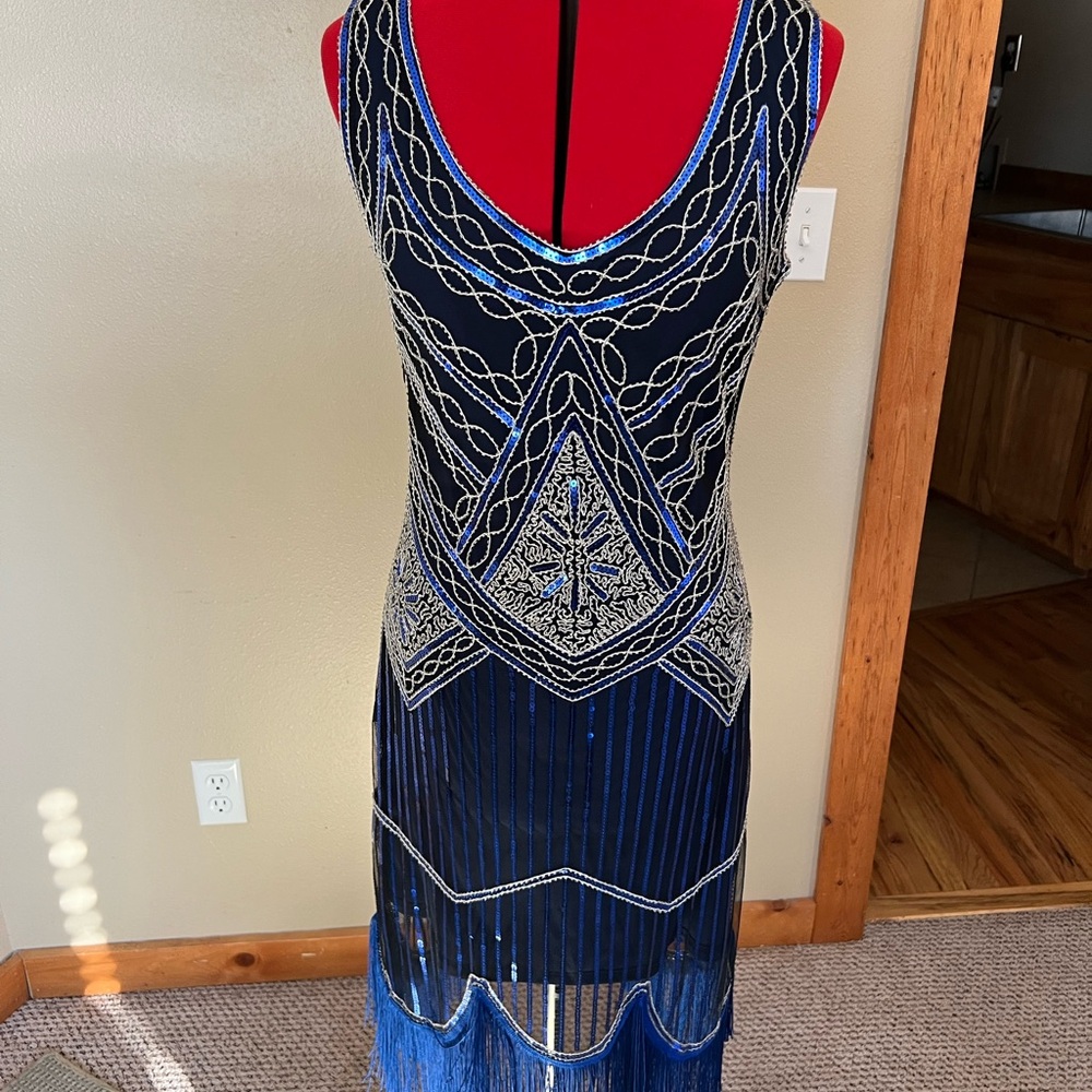 Blue and silver flapper dress. - Picture 3 of 4